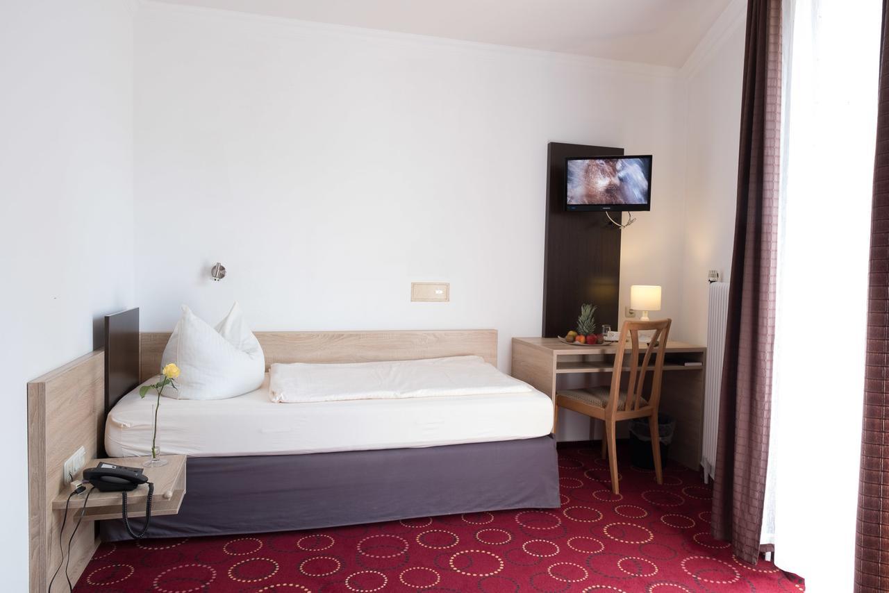 Hotel Promenade باد ستيبين المظهر الخارجي الصورة